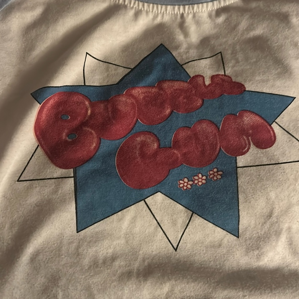 super cute bubble gum cropped top in a large and its from shein.